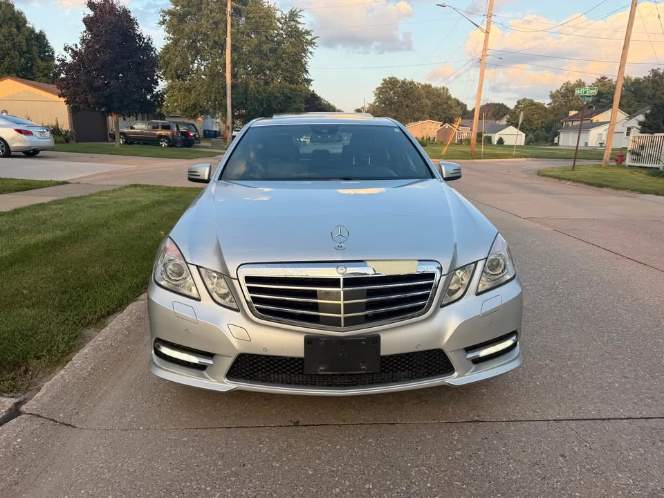 2012 Mercedes-Benz W212 E-Class - Image 2 of 16