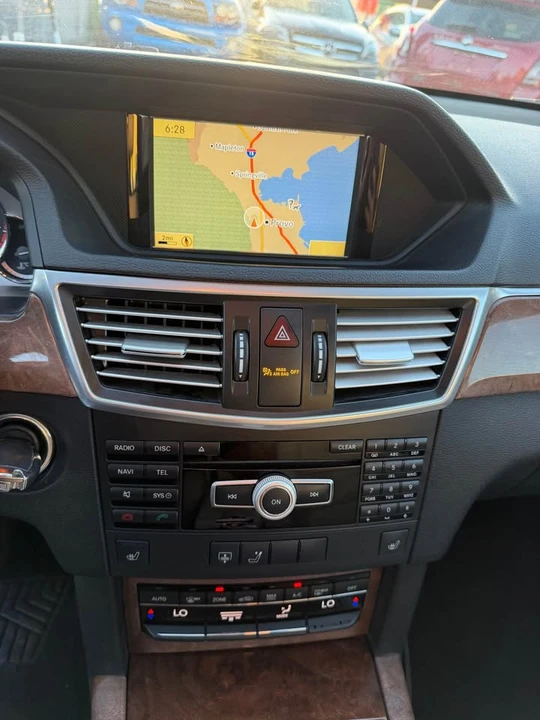 2012 Mercedes-Benz W212 E-Class - Image 11 of 14