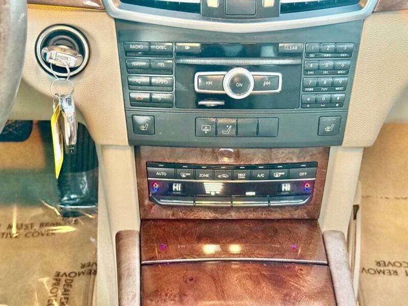 2012 Mercedes-Benz W212 E-Class - Image 13 of 19
