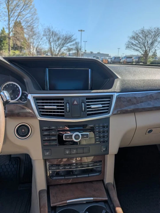 2012 Mercedes-Benz W212 E-Class - Image 9 of 19