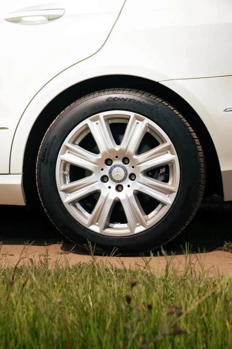 2012 Mercedes-Benz W212 E-Class - Image 12 of 14