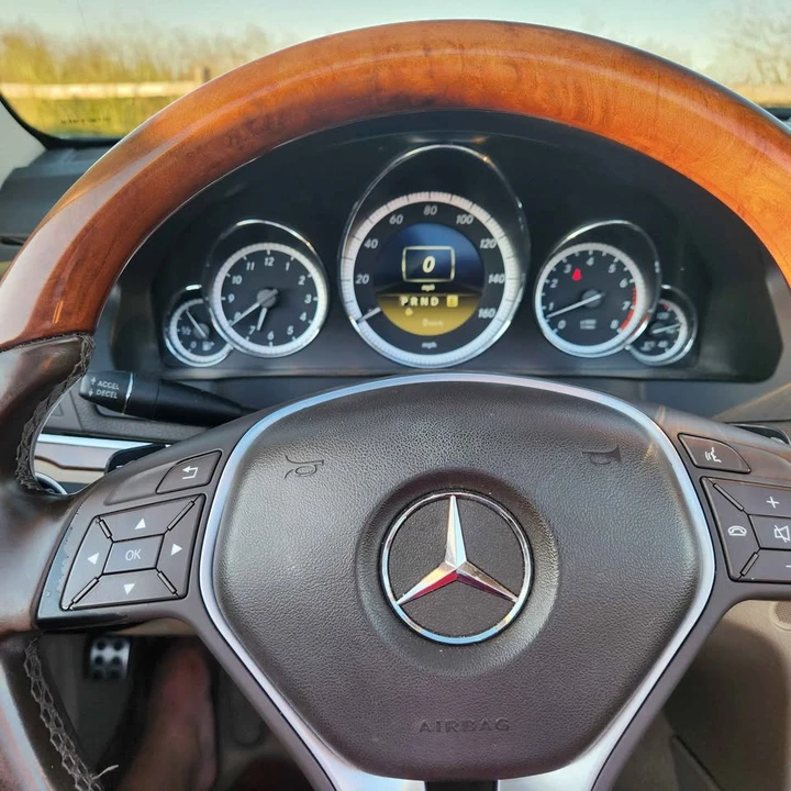 2012 Mercedes-Benz C207/A207 E-Class Coupe & Convertible - Image 4 of 5