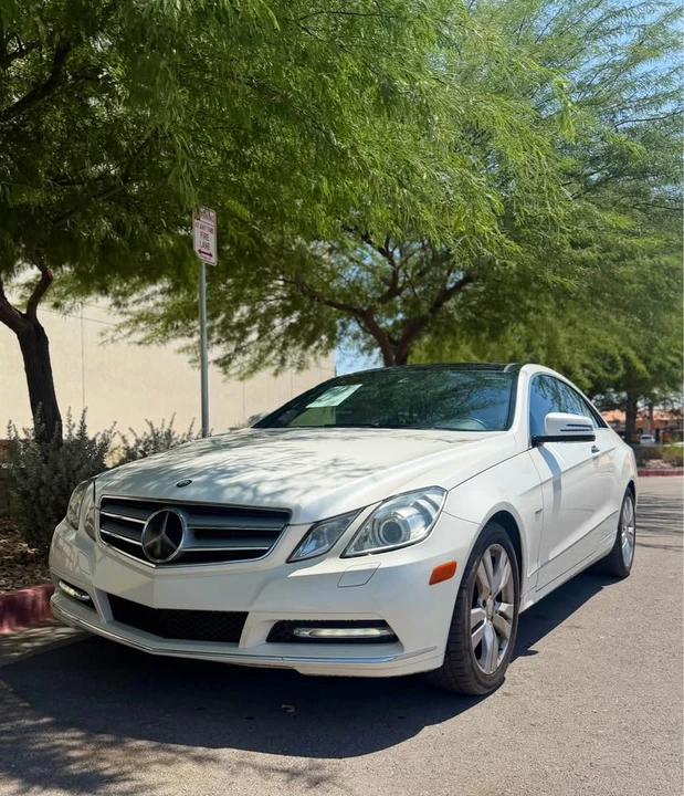2012 Mercedes-Benz C207/A207 E-Class Coupe & Convertible - Image 2 of 10