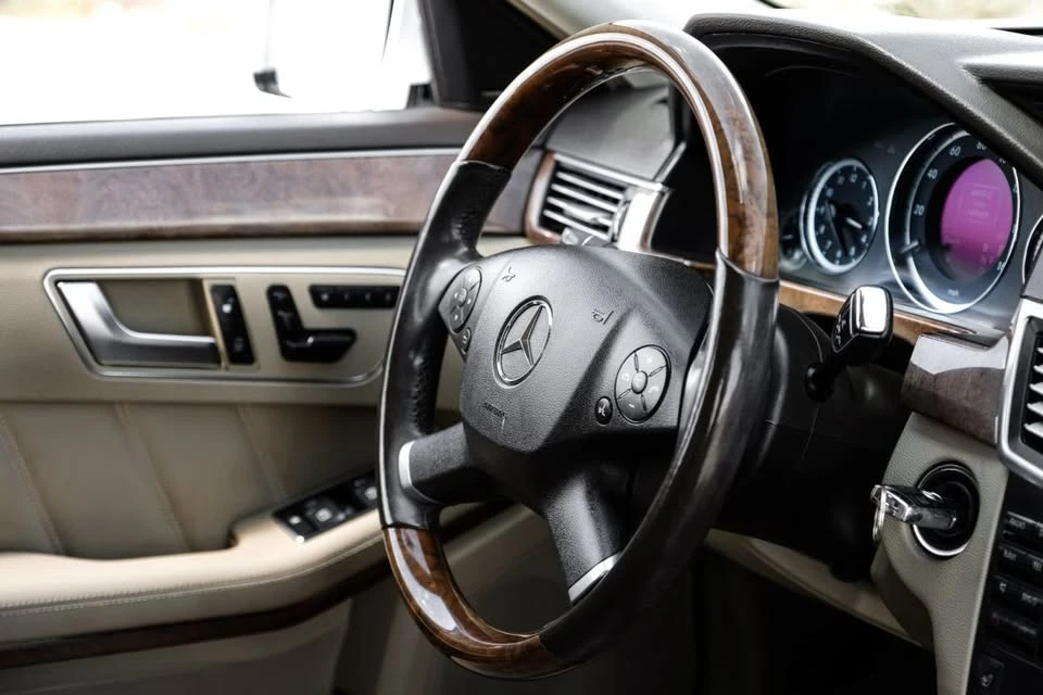 2012 Mercedes-Benz W212 E-Class - Image 14 of 20