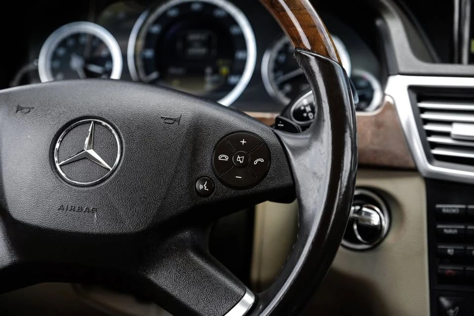 2012 Mercedes-Benz W212 E-Class - Image 17 of 20