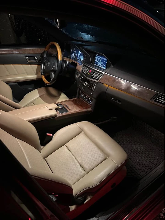 2012 Mercedes-Benz W212 E-Class - Image 19 of 20