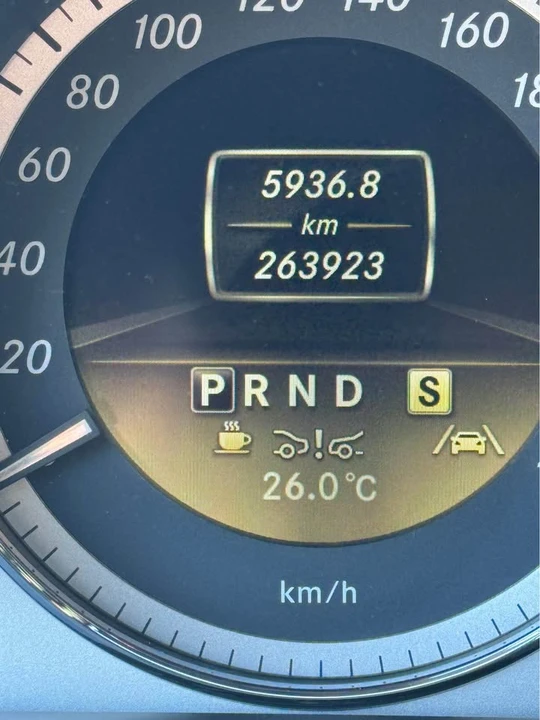 2012 Mercedes-Benz W212 E-Class - Image 15 of 15