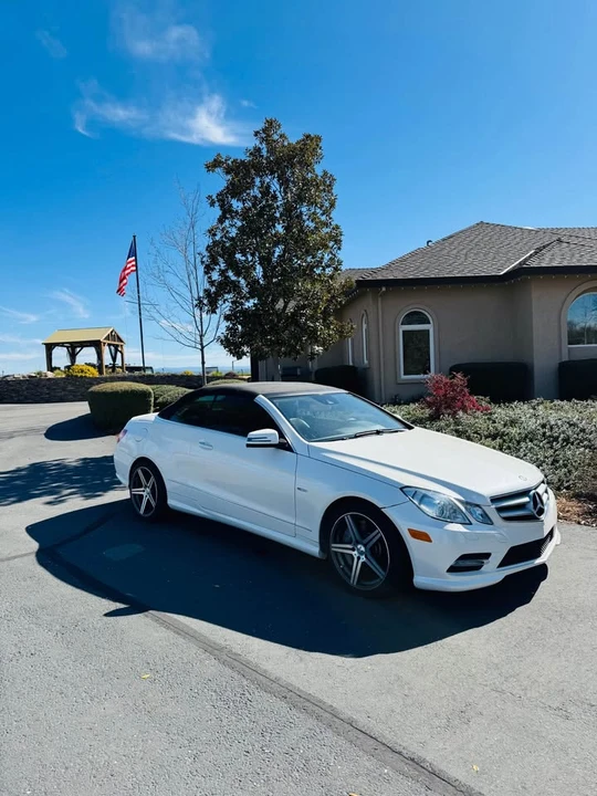 2012 Mercedes-Benz C207/A207 E-Class Coupe & Convertible - Image 2 of 9