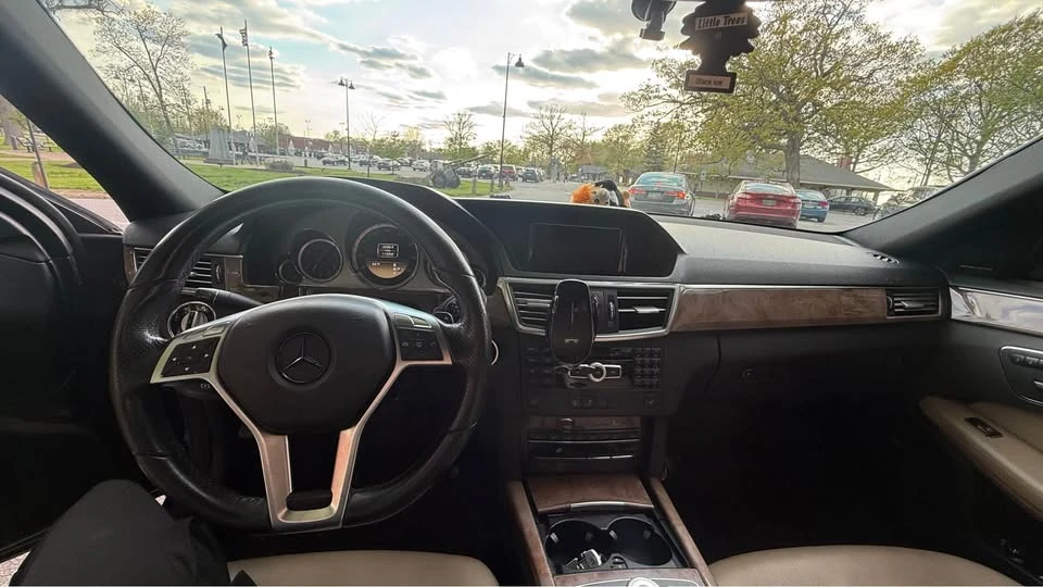 2012 Mercedes-Benz W212 E-Class - Image 4 of 12