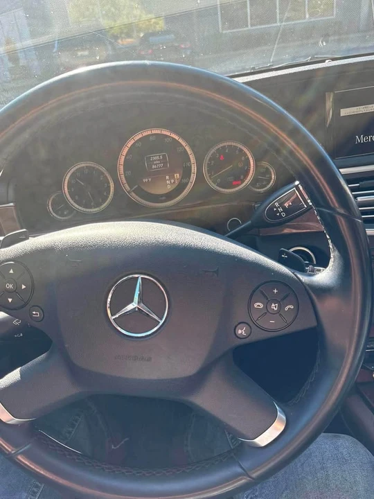 2012 Mercedes-Benz W212 E-Class - Image 2 of 4