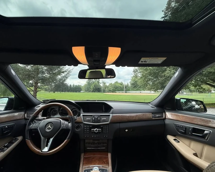 2012 Mercedes-Benz W212 E-Class - Image 14 of 20