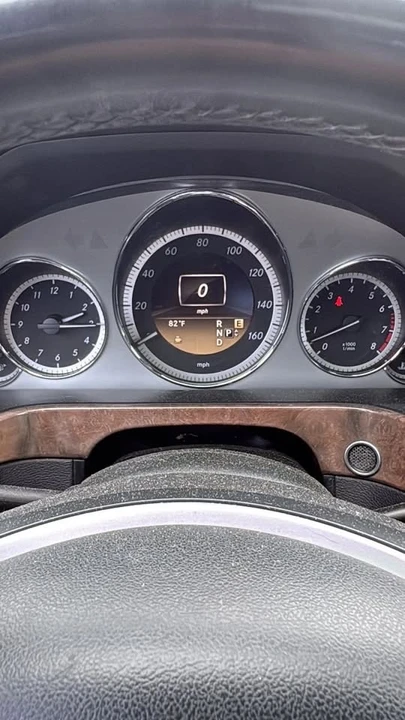 2012 Mercedes-Benz W212 E-Class - Image 11 of 16