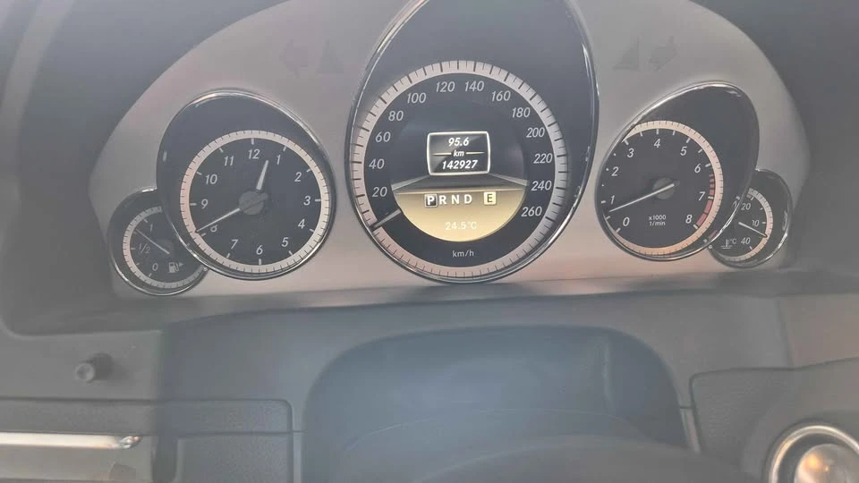 2012 Mercedes-Benz W212 E-Class - Image 12 of 19