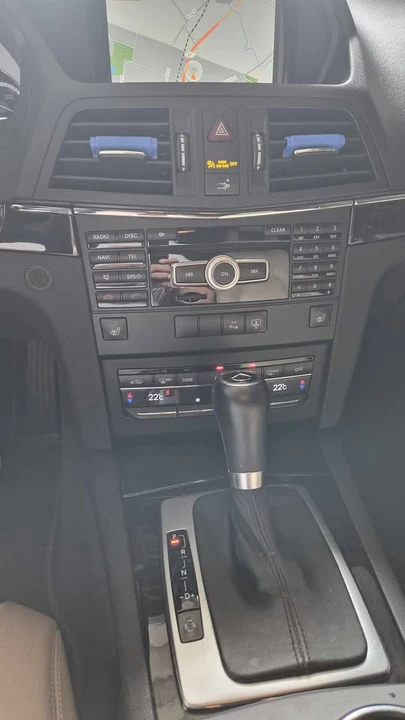 2012 Mercedes-Benz W212 E-Class - Image 14 of 19