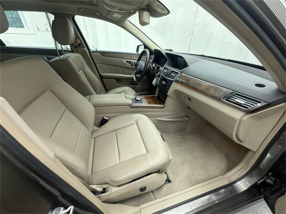 2012 Mercedes-Benz W212 E-Class - Image 13 of 16