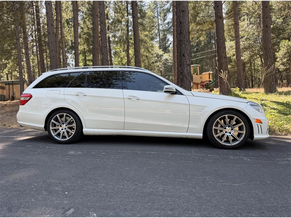 2012 Mercedes-Benz W212 E-Class - Image 2 of 31