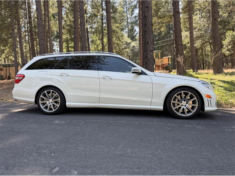2012 Mercedes-Benz W212 E-Class - Image 2 of 31
