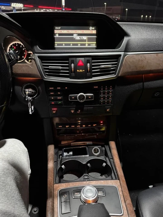 2012 Mercedes-Benz W212 E-Class - Image 5 of 8