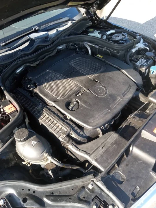 2012 Mercedes-Benz W212 E-Class - Image 16 of 17