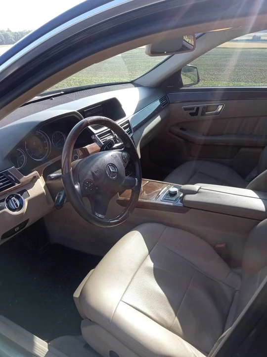 2012 Mercedes-Benz W212 E-Class - Image 5 of 17