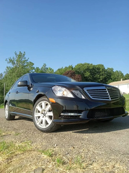 2012 Mercedes-Benz W212 E-Class - Image 2 of 17