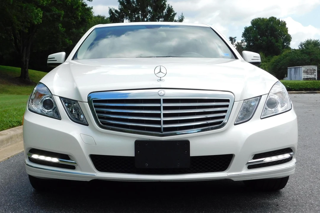 2012 Mercedes-Benz W212 E-Class - Image 2 of 31