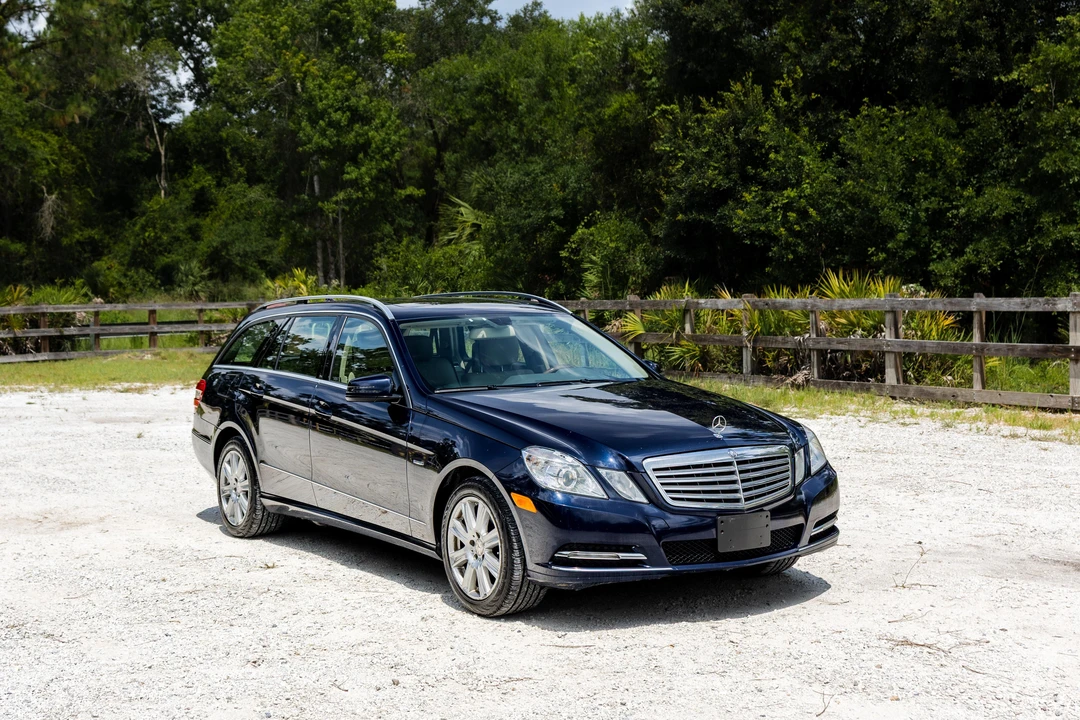 2012 Mercedes-Benz W212 E-Class - Image 26 of 31