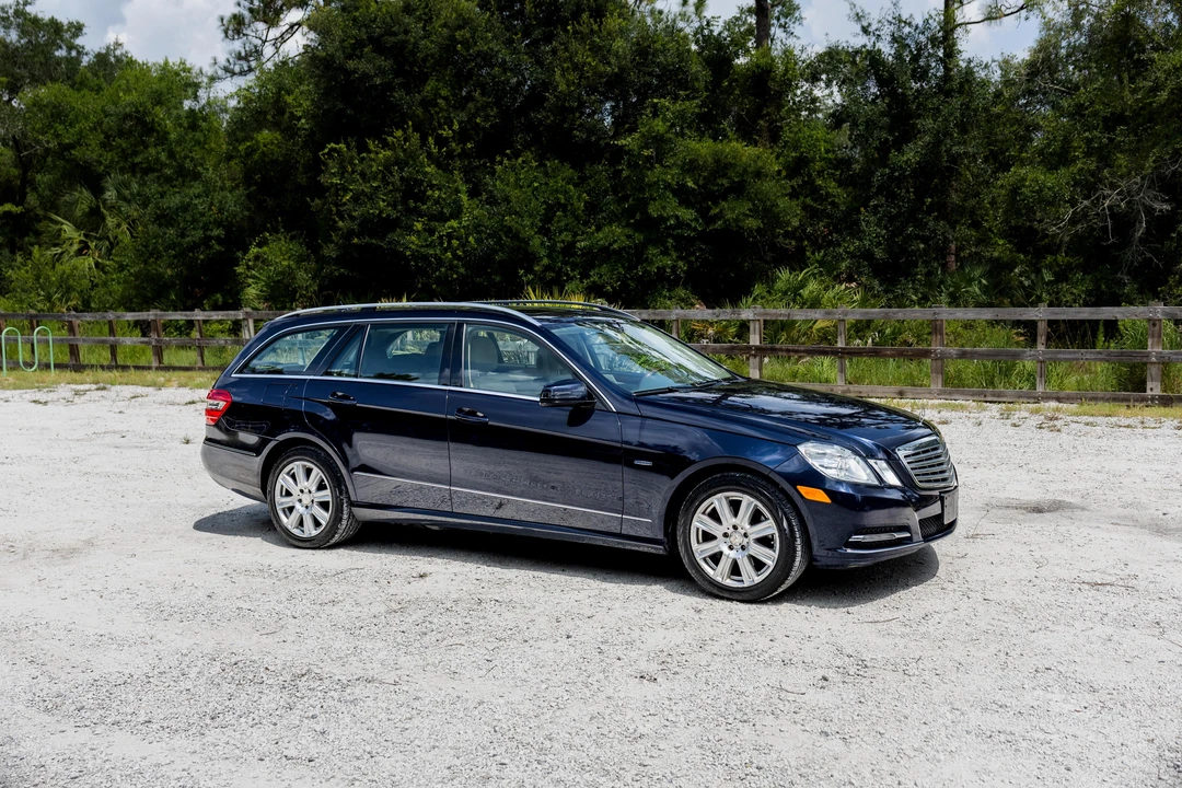 2012 Mercedes-Benz W212 E-Class - Image 25 of 31