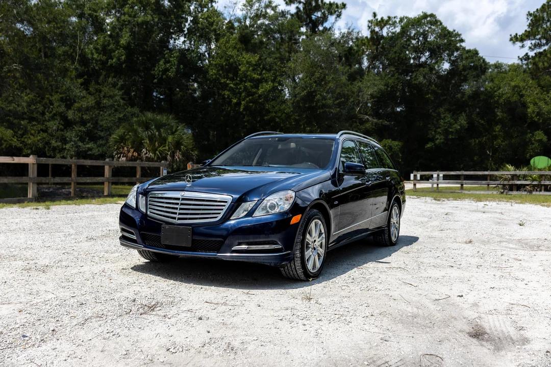 2012 Mercedes-Benz W212 E-Class - Image 8 of 31