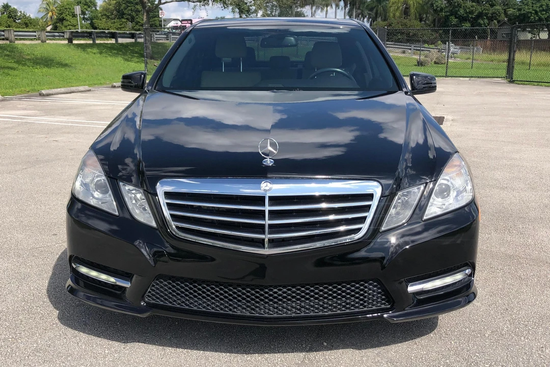 2012 Mercedes-Benz W212 E-Class - Image 2 of 31