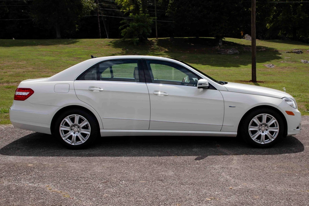 2012 Mercedes-Benz W212 E-Class - Image 3 of 31