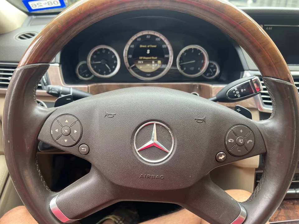 2012 Mercedes-Benz W212 E-Class - Image 10 of 22