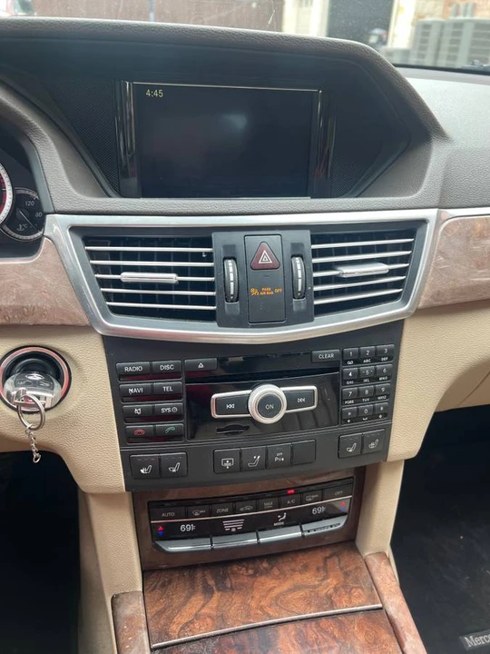 2012 Mercedes-Benz W212 E-Class - Image 12 of 22
