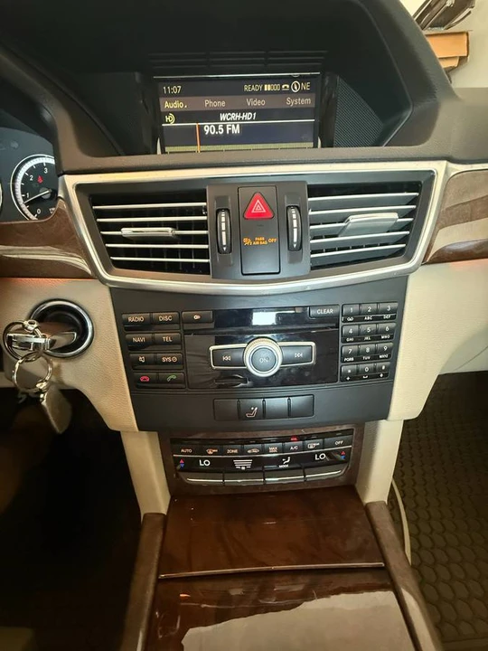 2012 Mercedes-Benz W212 E-Class - Image 17 of 24
