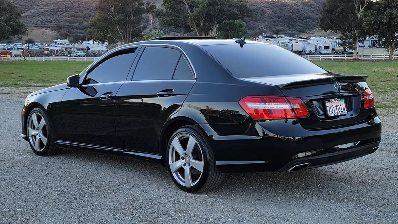 2012 Mercedes-Benz W212 E-Class - Image 6 of 12