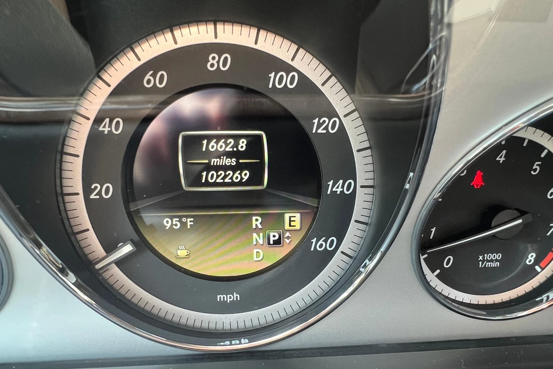 2012 Mercedes-Benz W212 E-Class - Image 18 of 31
