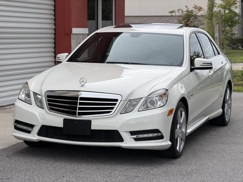2012 Mercedes-Benz W212 E-Class - Image 2 of 31