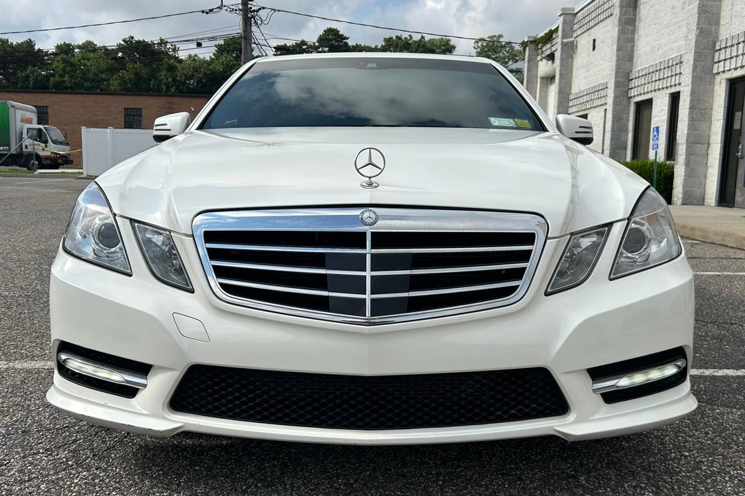 2012 Mercedes-Benz W212 E-Class - Image 2 of 31