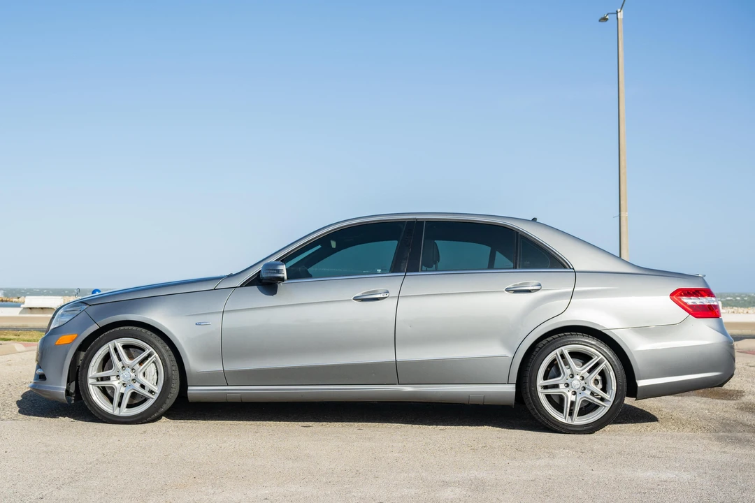 2012 Mercedes-Benz W212 E-Class - Image 3 of 31