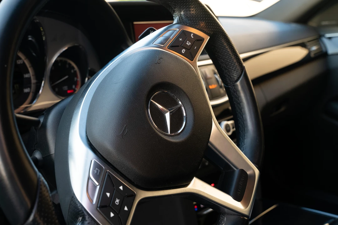 2012 Mercedes-Benz W212 E-Class - Image 31 of 31