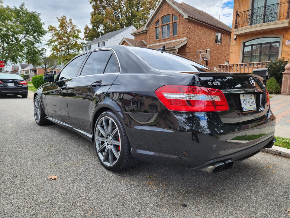 2012 Mercedes-Benz W212 E 63 AMG - Image 11 of 31