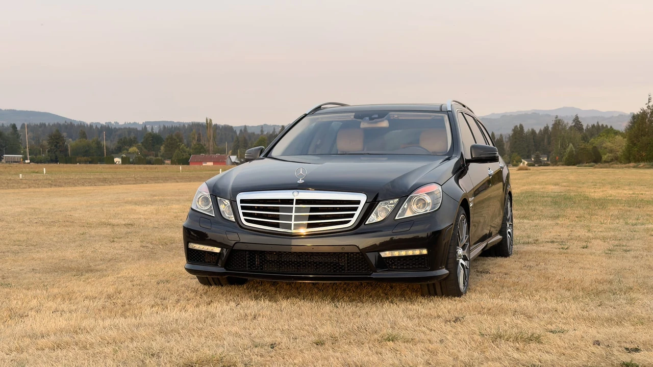 2012 Mercedes-Benz W212 E 63 AMG - Image 3 of 31