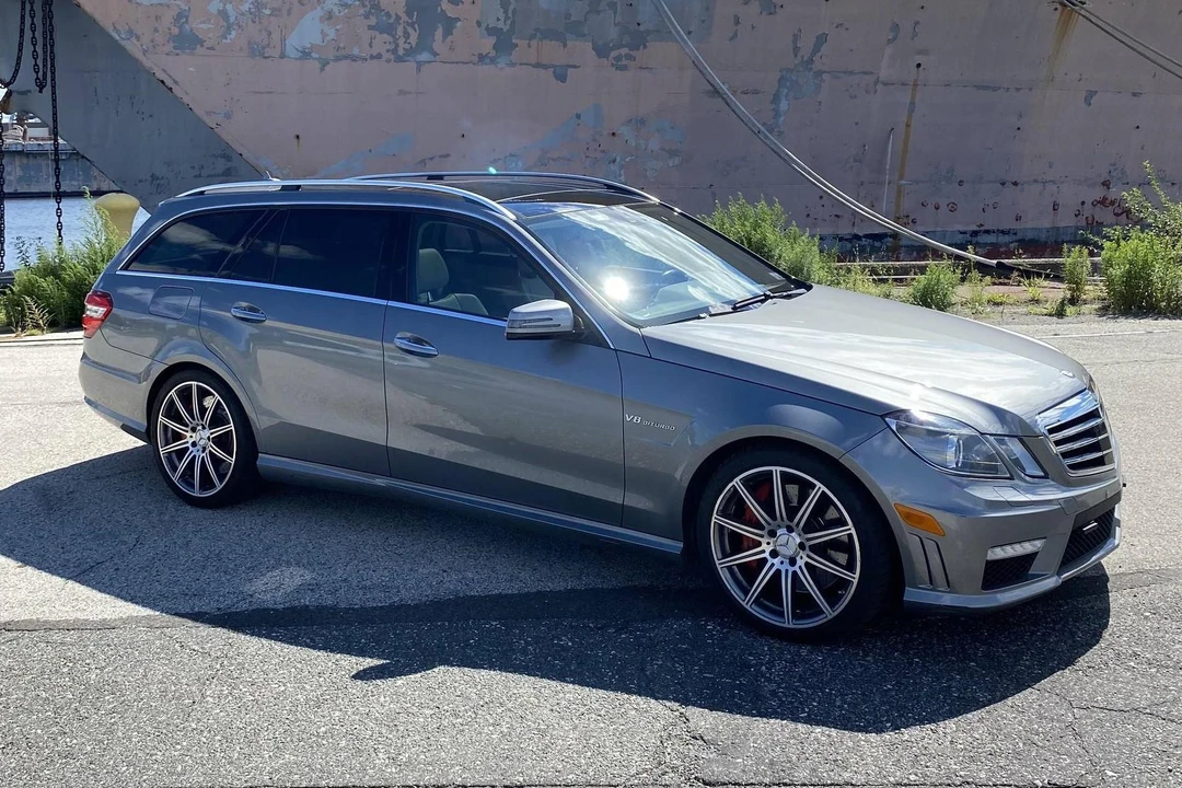 2012 Mercedes-Benz W212 E 63 AMG - Image 2 of 31