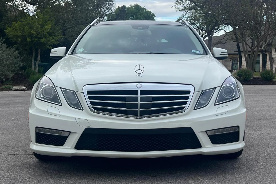 2012 Mercedes-Benz W212 E 63 AMG - Image 2 of 31
