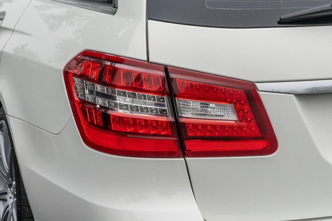 2012 Mercedes-Benz W212 E 63 AMG - Image 27 of 31
