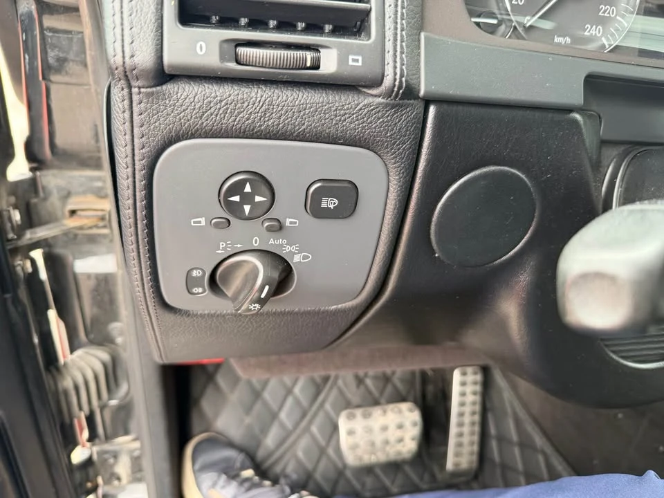 2012 Mercedes-Benz W463 G-Class - Image 12 of 13