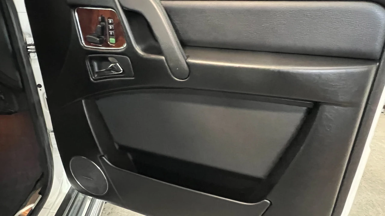 2012 Mercedes-Benz W463 G-Class - Image 18 of 21