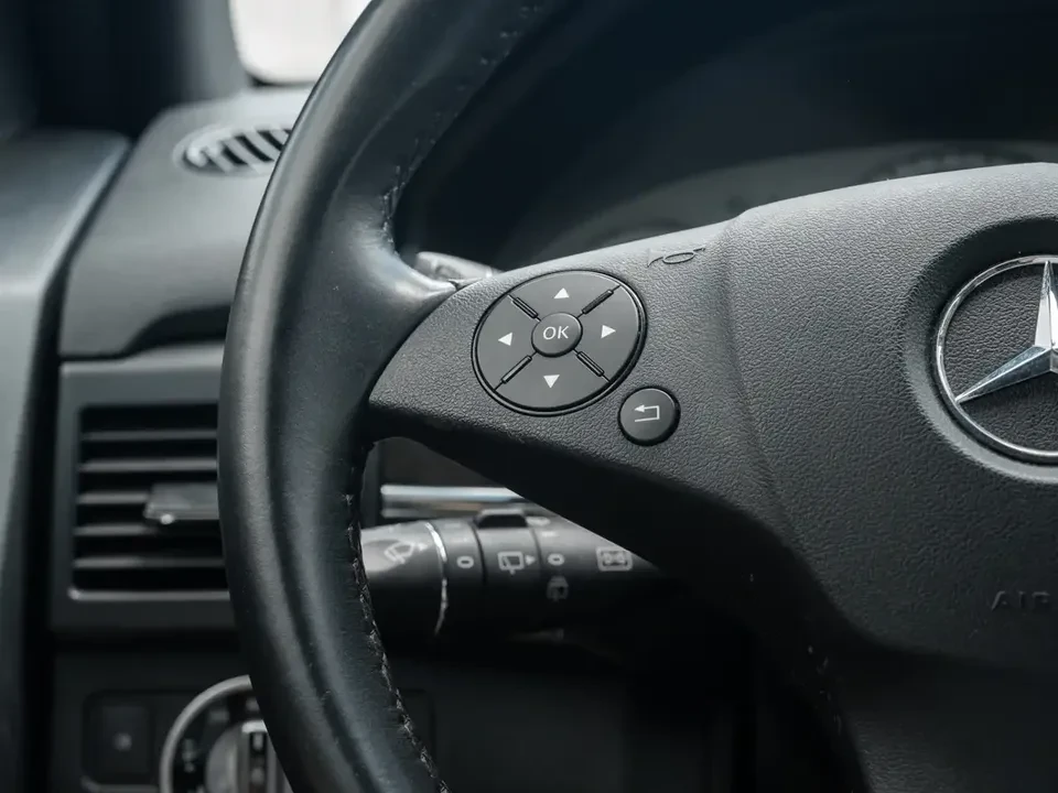 2012 Mercedes-Benz GLK-Class - Image 10 of 20