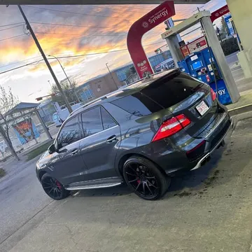 2012 Mercedes-Benz ML63 AMG