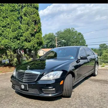 2012 Mercedes-Benz S63 AMG Sedan